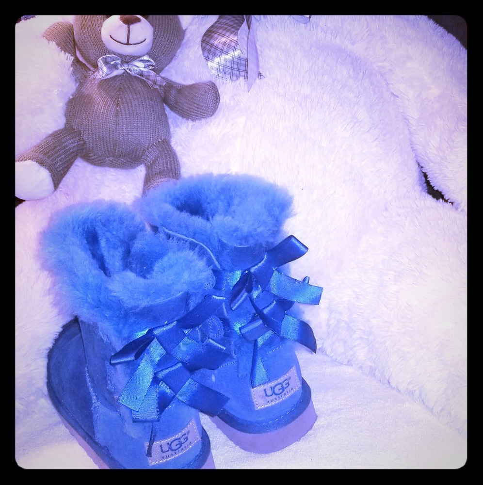 Authentic UGG Bailey Bow Peacock Blue Girls Boots
